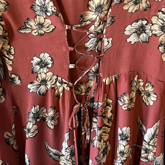 Floral Dress Forever 21 Size M. Long Sleeve’s Rose Colored Excellent Condition! - Picture 3 of 9